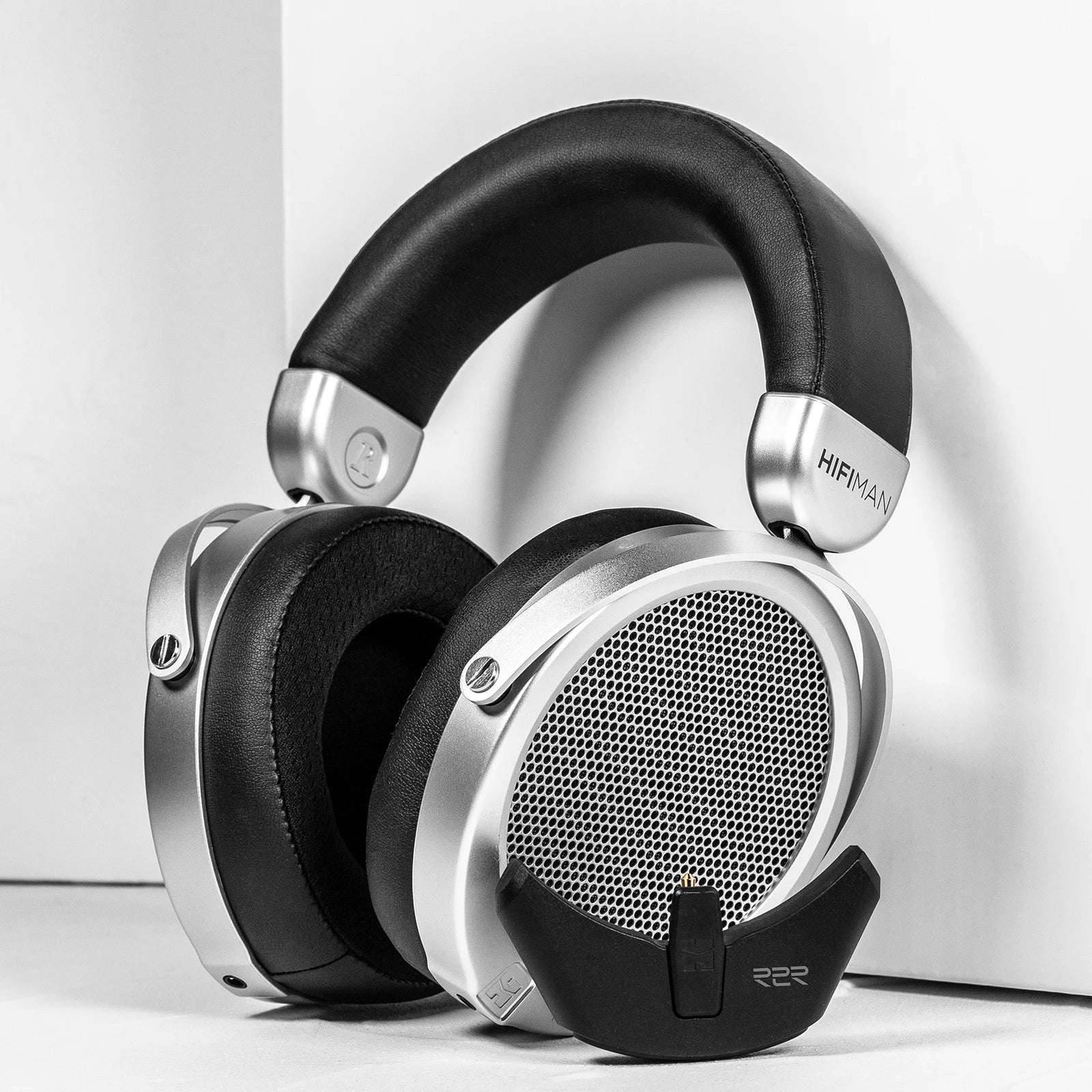 HIFIMAN Deva-Pro Over-Ear Full-Size Open-Back Planar Magnetic Headphone with Stealth Magnet and BlueMini R2R Bluetooth Receiver - EYESPHERE